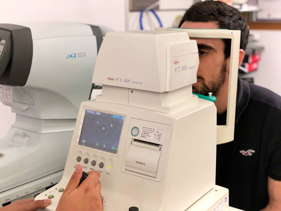 Tonómetro para medir la presión intraocular