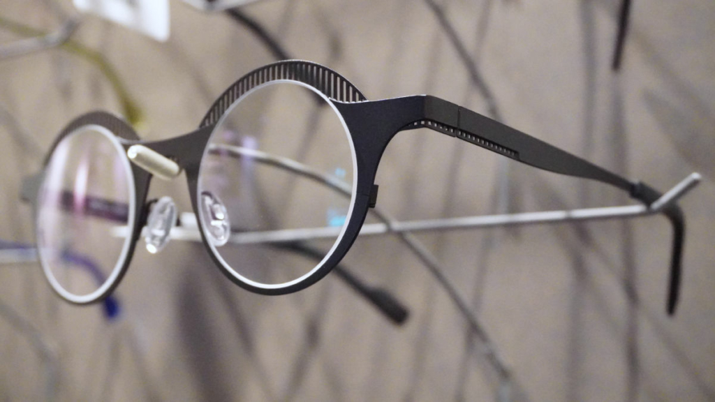 Theo Eyewear Hilines: el arte de la omisión convertida en diseño